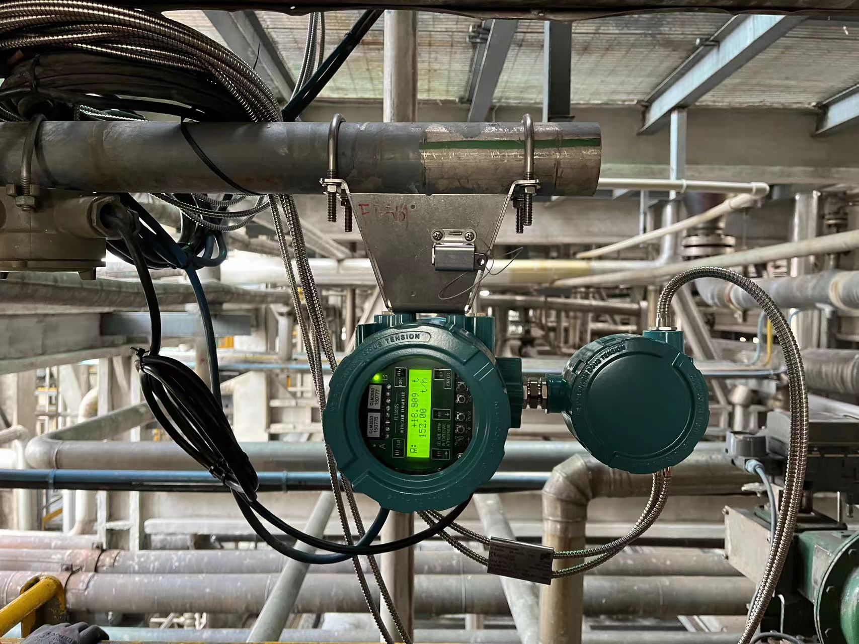 某化工有限公司外夹超声波流量计安装(图1)